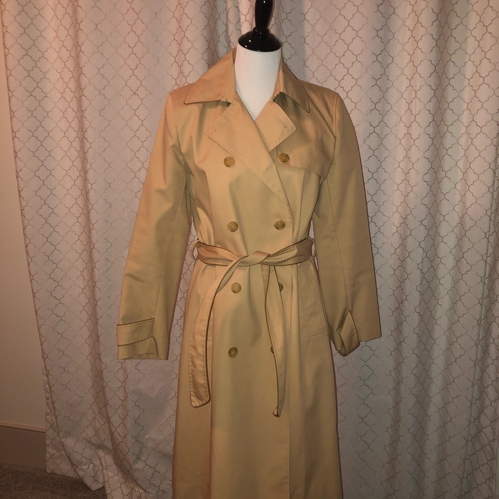Beautiful Brooks Brothers trench coat